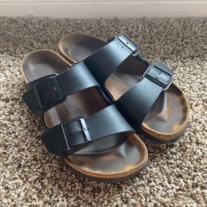 Black Birkenstock’s